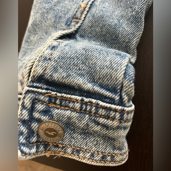 Hollister Denim jacket. Size XS. NEW - Picture 6 of 6